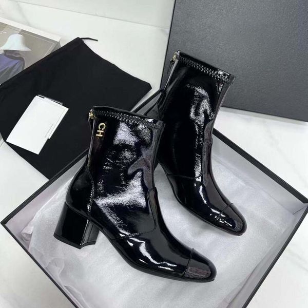 designer fashion women martin boots cowskin leather high end level quality knight boot laces adjustable zipper opening black ladies
designer fashion women martin boots cowskin leather high end level quality knight boot laces adjustable zipper opening black ladies