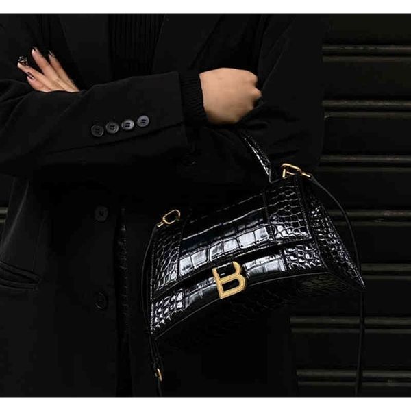 bags designer balencigass handbags star same bag female 2022 fashion versatile b family hourglass crocodile character messenger
bags designer balencigass handbags star same bag female 2022 fashion versatile b family hourglass crocodile character messenger