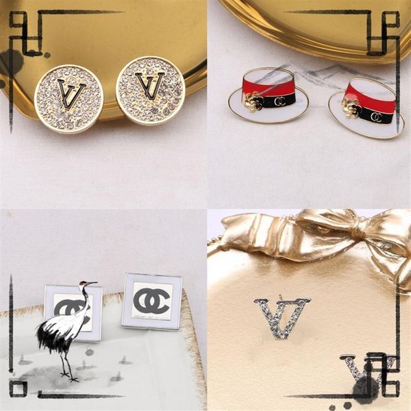 simple 18k gold plated 925 silver letters stud luxury brand designers geometric semicircle famous women crystal rhinestone pearl e217c, Golden;silver
simple 18k gold plated 925 silver letters stud luxury brand designers geometric semicircle famous women crystal rhinestone pearl e217c, Golden;silver
