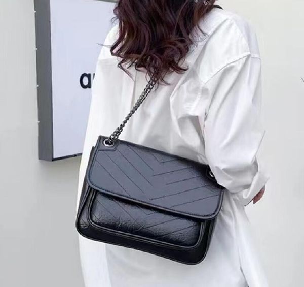 fashion classic women shoulder bags black flip chain handbag designer solid color envelope bags luxury wallet handbags cross body
fashion classic women shoulder bags black flip chain handbag designer solid color envelope bags luxury wallet handbags cross body