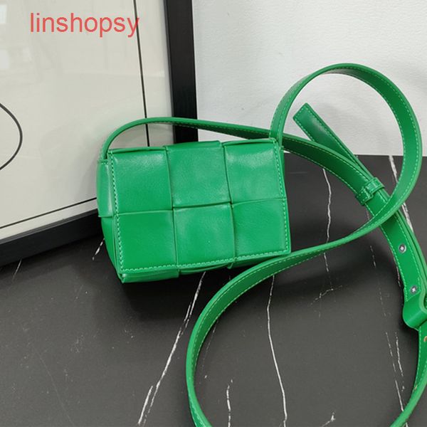 bottegas bags venetas cassette handbags evening 2022 autumn new fashion versat 
bottegas bags venetas cassette handbags evening 2022 autumn new fashion versat