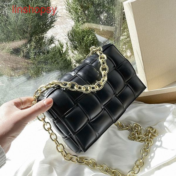 bottegas bags venetas cassette handbags evening fashion metal thick chain wove
bottegas bags venetas cassette handbags evening fashion metal thick chain wove