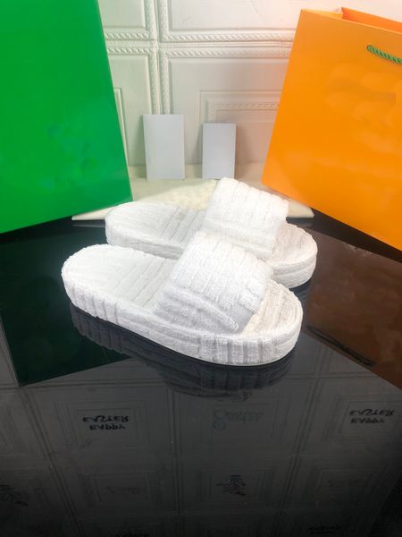the latest couple's sheep towel slippers in autumn and winter 2022 are fashionable and versatile euro 35-45 us 4-14, Black
the latest couple's sheep towel slippers in autumn and winter 2022 are fashionable and versatile euro 35-45 us 4-14, Black