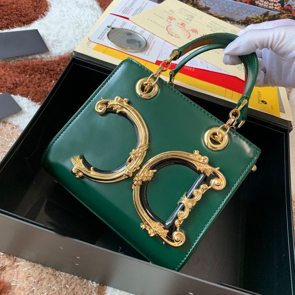 designer bags new face leather women's portable single shoulder msenger open magnetic trend luxury handbags evening clutches
designer bags new face leather women's portable single shoulder msenger open magnetic trend luxury handbags evening clutches