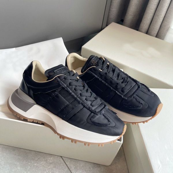 shoes runner evolution sneakers men women calfskin nylon suede leather couple sports techno fabric runners wholesale footwear
shoes runner evolution sneakers men women calfskin nylon suede leather couple sports techno fabric runners wholesale footwear