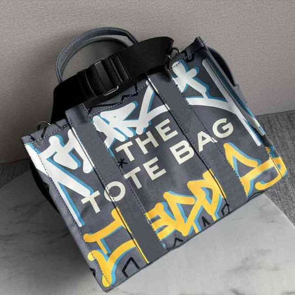 designer luxury women the tote bag fashion versatile handbags shoulder crossbody bags purse tories totes large capacity saddle wallets 7a v
designer luxury women the tote bag fashion versatile handbags shoulder crossbody bags purse tories totes large capacity saddle wallets 7a v