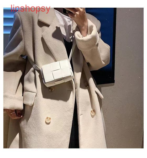 bottegas bags venetas cassette handbags evening 2022 spring and summer new cow
bottegas bags venetas cassette handbags evening 2022 spring and summer new cow