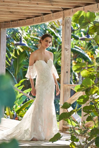 country mermaid wedding dresses sweetheart short sleeves bridal gowns buttons back lace applique robe de marrige, White
country mermaid wedding dresses sweetheart short sleeves bridal gowns buttons back lace applique robe de marrige, White