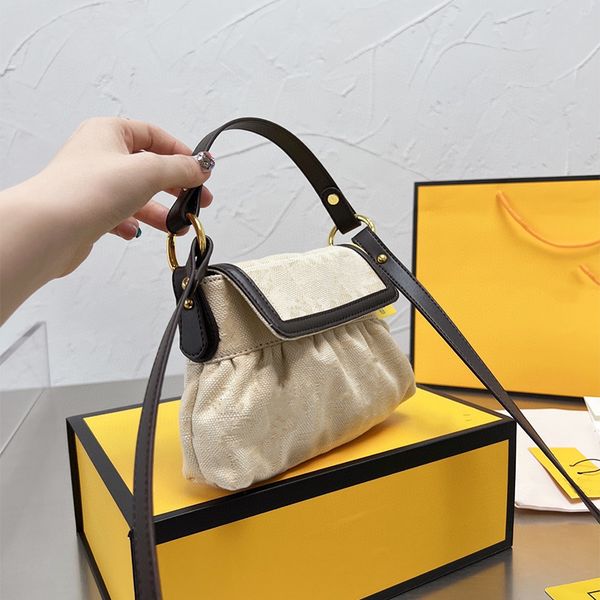2022 luxury dumpling underarm bag women's shoulder messenger crossbody double letter classic designer handbag fashion small
2022 luxury dumpling underarm bag women's shoulder messenger crossbody double letter classic designer handbag fashion small