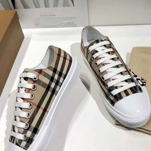 b high version shoes lattice letter color blocking vulcanized shoes canvas flat bottom lace up casual sports sneakers couple 2022, Black
b high version shoes lattice letter color blocking vulcanized shoes canvas flat bottom lace up casual sports sneakers couple 2022, Black