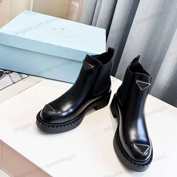 luxurys designer womens short ankle boots fall winter platform shoes chunky low heels woman knight rainboots western snow fashion boot slip-, Black
luxurys designer womens short ankle boots fall winter platform shoes chunky low heels woman knight rainboots western snow fashion boot slip-, Black
