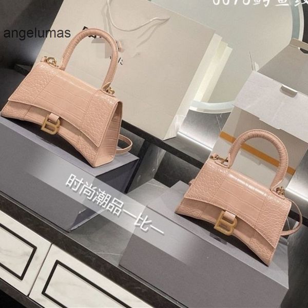 woman hourglass bag balenciga fashion single handbag bags messenger handbags niche designer luxury crocodile shoulder pattern french
woman hourglass bag balenciga fashion single handbag bags messenger handbags niche designer luxury crocodile shoulder pattern french