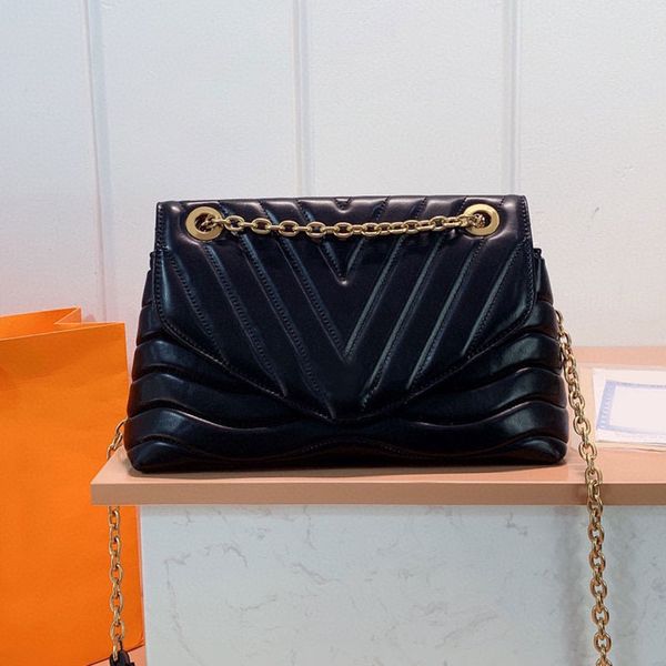 chains hobo crossbody bag shoulder underarm bags lady handbag purse water ripple pattern flip women fashion letters adjustable straps 
chains hobo crossbody bag shoulder underarm bags lady handbag purse water ripple pattern flip women fashion letters adjustable straps