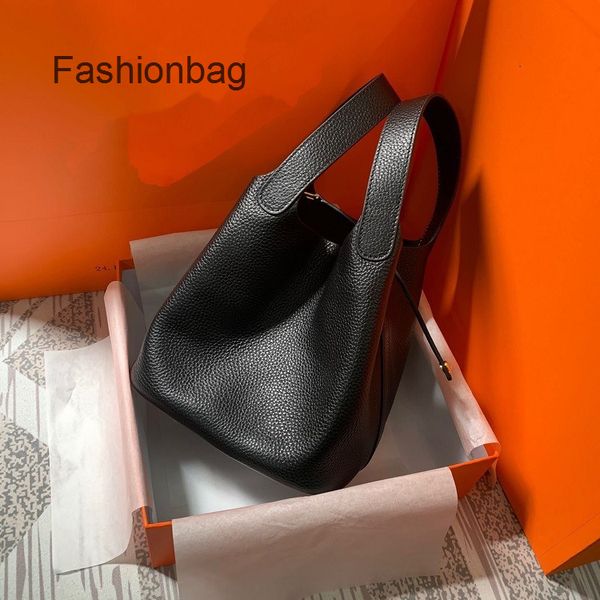 bags shoulder fashion women bag designer tote hermee leather picotin hand locks portable basket messenger saot
bags shoulder fashion women bag designer tote hermee leather picotin hand locks portable basket messenger saot