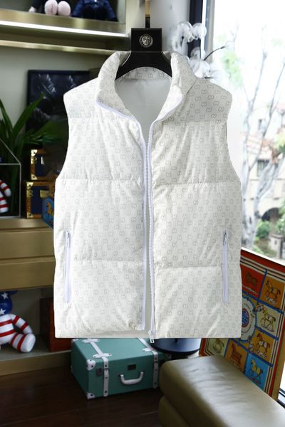 famous designer luxury men women d vest co-branded canada north winter down jacket coat thicken man woman clothing keep warm windproof m-xxx, Black;white
famous designer luxury men women d vest co-branded canada north winter down jacket coat thicken man woman clothing keep warm windproof m-xxx, Black;white