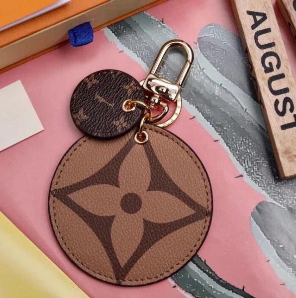round brand key chain brown vintage girls' pendant high-grade men's car purse bag huggy wuggy keyring scarfes designer, Silver
round brand key chain brown vintage girls' pendant high-grade men's car purse bag huggy wuggy keyring scarfes designer, Silver