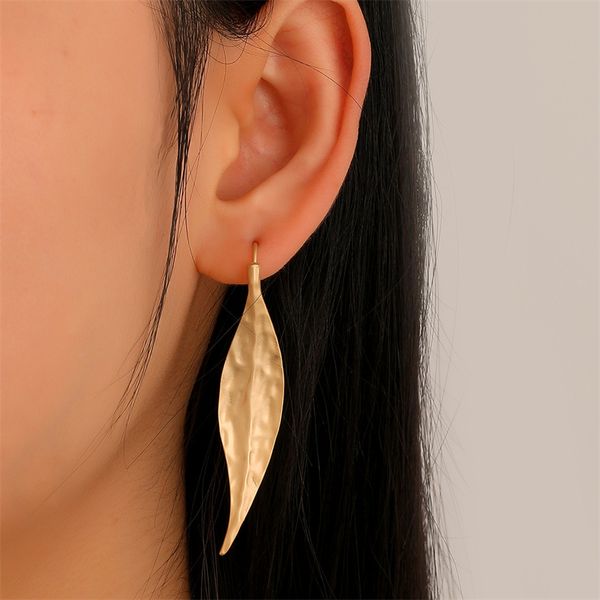 women irregular leaf hook earrings dangle matte gold large leaves tassel ear drop plant alloy stud earring party banquet wearing jewelry who, Silver
women irregular leaf hook earrings dangle matte gold large leaves tassel ear drop plant alloy stud earring party banquet wearing jewelry who, Silver