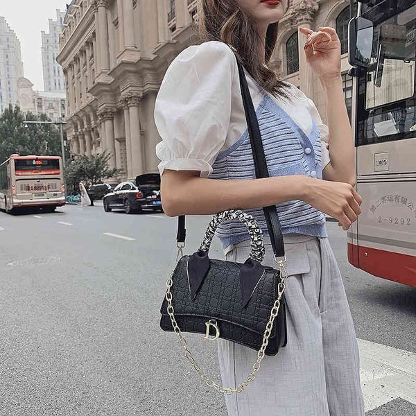 fashion handbag hands bag women single shoulder portable hourglass personalized
fashion handbag hands bag women single shoulder portable hourglass personalized