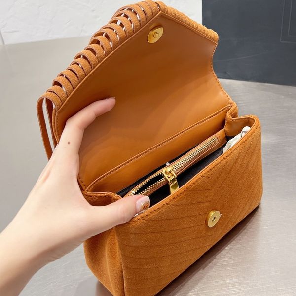 10a brand designer bag ladies v grid messenger bag nubuck leather tassel decoration messenger bag luxury classic chain bags shoulder bags si
10a brand designer bag ladies v grid messenger bag nubuck leather tassel decoration messenger bag luxury classic chain bags shoulder bags si