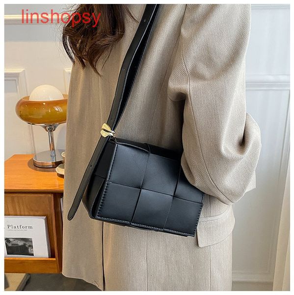 bottegas bags venetas cassette handbags evening blue women women's summer 2022 hsf1
bottegas bags venetas cassette handbags evening blue women women's summer 2022 hsf1