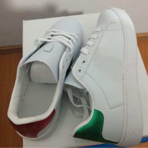 trend men black white dress shoe women designer leather embroidery bee flat sports lace up casual outdoor casual sneakers
trend men black white dress shoe women designer leather embroidery bee flat sports lace up casual outdoor casual sneakers