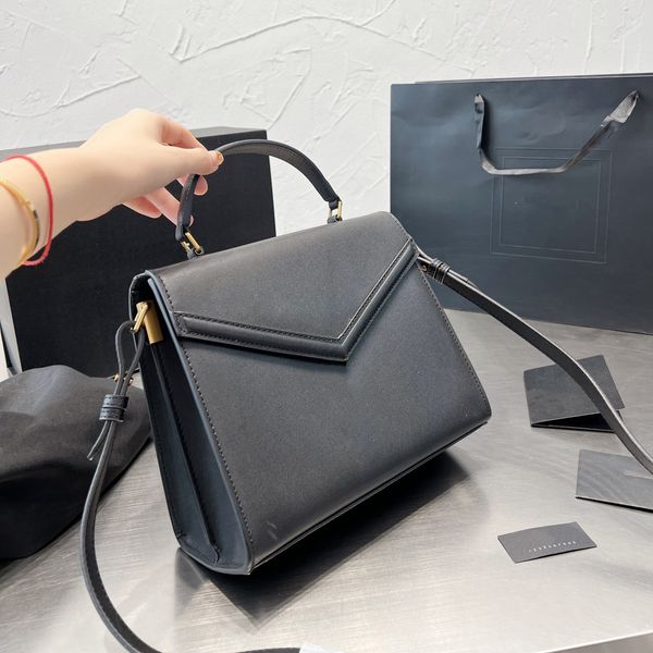 classic messenger bags designer women handbags luxurys brand shoulder purse whoesale crossbody handbag
classic messenger bags designer women handbags luxurys brand shoulder purse whoesale crossbody handbag