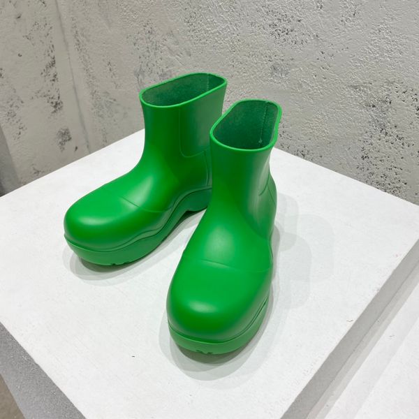 2022 new fashion jelly short boots are popular among all the stars and the same style is versatile and high-grade euro 35-39 us 4-8, Black
2022 new fashion jelly short boots are popular among all the stars and the same style is versatile and high-grade euro 35-39 us 4-8, Black