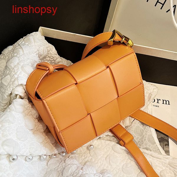 bottegas bags venetas cassette handbags evening spring and summer small bag wo 
bottegas bags venetas cassette handbags evening spring and summer small bag wo