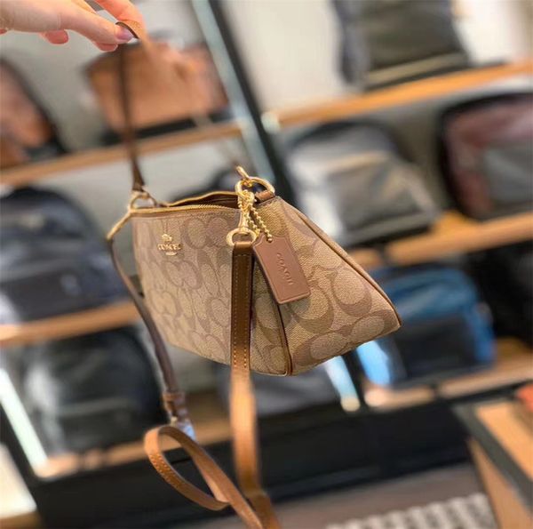 luxuries designers women coch bag cochs crossbody handbag shoulder totes bags cc designer handbags tote purses wallet xob6
luxuries designers women coch bag cochs crossbody handbag shoulder totes bags cc designer handbags tote purses wallet xob6
