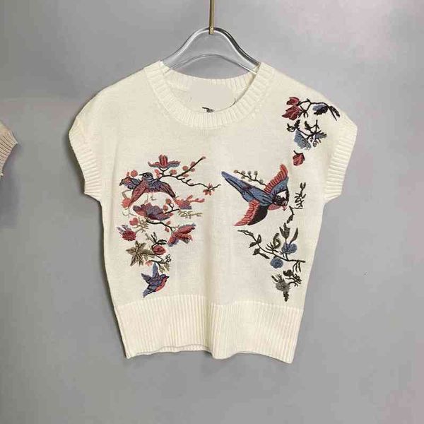 women's knits tees d cattle fashion flower butterfly embroidery round neck knitted vest temperament young girl looks thin age reducing, White
women's knits tees d cattle fashion flower butterfly embroidery round neck knitted vest temperament young girl looks thin age reducing, White
