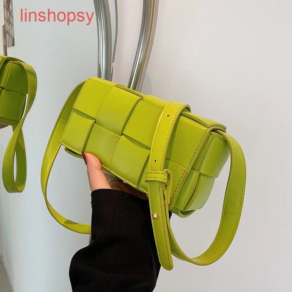 bottegas bags venetas cassette handbags evening 2022 new cassette women leathe
bottegas bags venetas cassette handbags evening 2022 new cassette women leathe