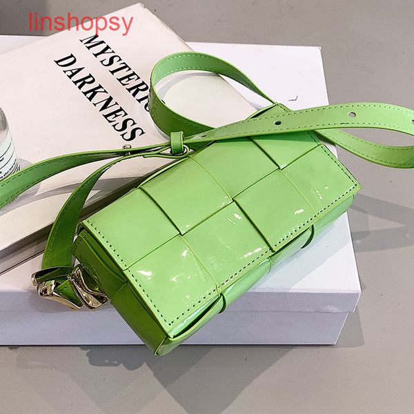 bottegas bags venetas cassette handbags evening this year's popular bag women'
bottegas bags venetas cassette handbags evening this year's popular bag women'