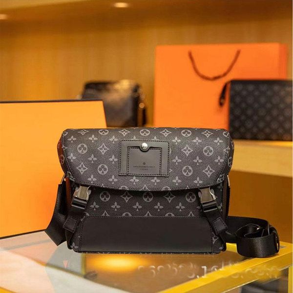 mens messenger bag pu leather designer bags black briefcases brand crossbody shoulder purses with small purse fashion style
mens messenger bag pu leather designer bags black briefcases brand crossbody shoulder purses with small purse fashion style
