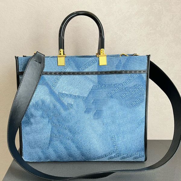 soft leather tote bag women designer bags with classic letter embossing pattern black white handbags fashion lady totes shopping crossbody b
soft leather tote bag women designer bags with classic letter embossing pattern black white handbags fashion lady totes shopping crossbody b