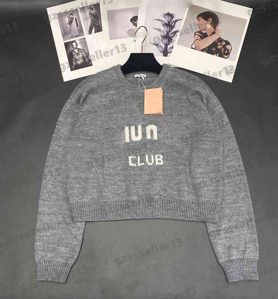 womens sweaters designer cardigan miu embroidered logo sweater 22ss autumn and winter new contrast color knitted pullover long sleeves, White;black
womens sweaters designer cardigan miu embroidered logo sweater 22ss autumn and winter new contrast color knitted pullover long sleeves, White;black