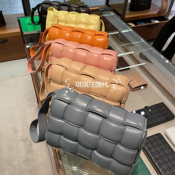 bottegas bag bags handbag designer spot baodiejia woven cassette pillow postman single shoulder messenger crossbody venetas leather cz
bottegas bag bags handbag designer spot baodiejia woven cassette pillow postman single shoulder messenger crossbody venetas leather cz
