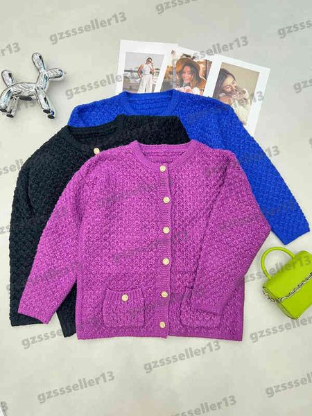 designer cardigan womens sweaters fashion brand 3d engraved pattern cardigans sweater fall 2022 button fly pocket long sleeves, White;black
designer cardigan womens sweaters fashion brand 3d engraved pattern cardigans sweater fall 2022 button fly pocket long sleeves, White;black