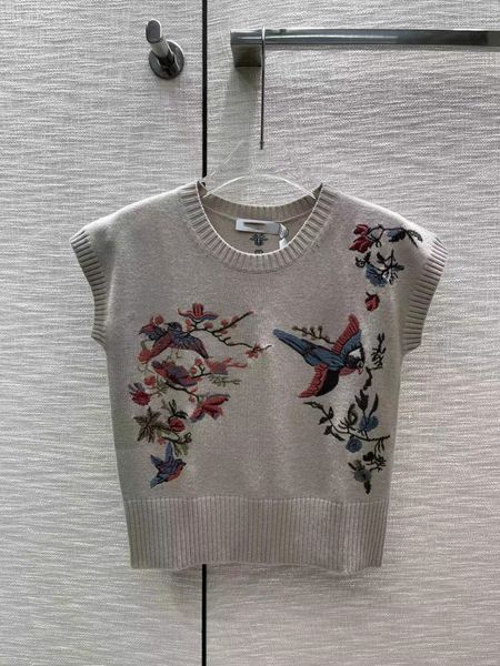2022 new autumn winter milan runway sweaters o neck sleeveless women's sweater high end jacquard designer sweater 0829-9, White;black
2022 new autumn winter milan runway sweaters o neck sleeveless women's sweater high end jacquard designer sweater 0829-9, White;black
