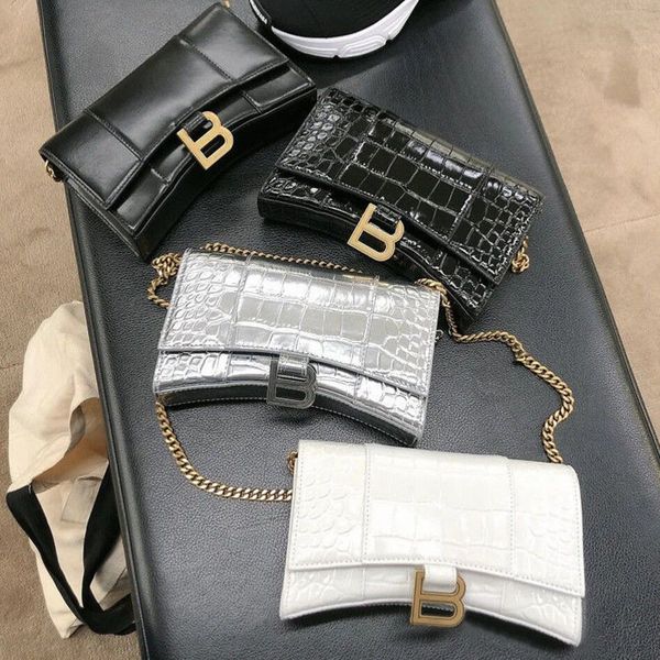 designer hourglas bags balencaigass handbags 2022 new leather womens trend chain hourglas bbutton crocodile single sh
designer hourglas bags balencaigass handbags 2022 new leather womens trend chain hourglas bbutton crocodile single sh