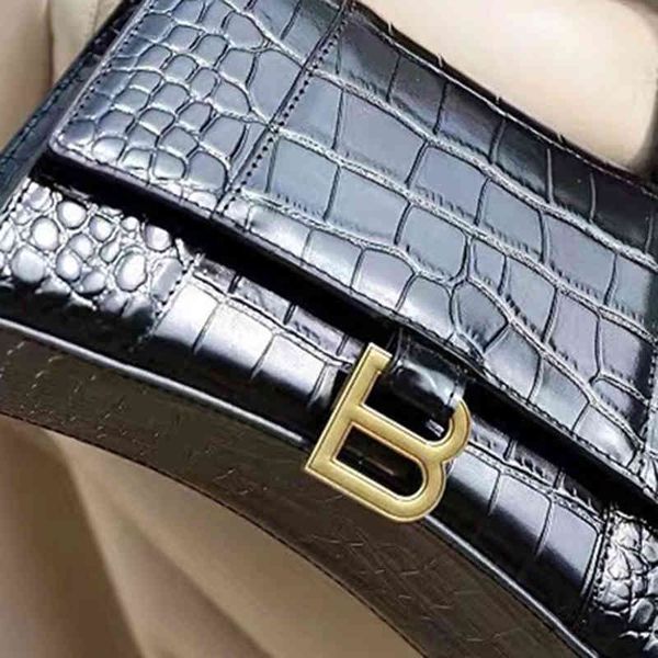 bag 2022 designer bag crocodile hourglass bag leather handbag fashion small square bags one shoulder makeup women's handbag portable du
bag 2022 designer bag crocodile hourglass bag leather handbag fashion small square bags one shoulder makeup women's handbag portable du