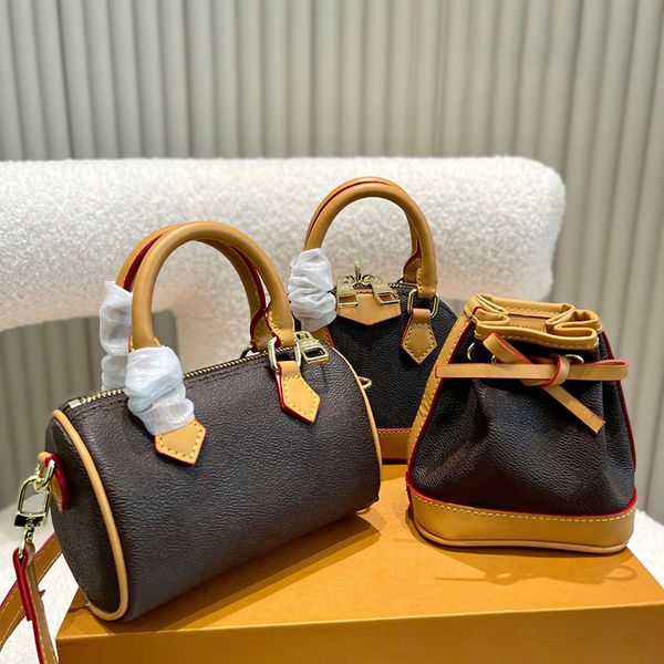 luxury designer shoulder bags sets three in one cross body flower designers clutch mini tote
luxury designer shoulder bags sets three in one cross body flower designers clutch mini tote