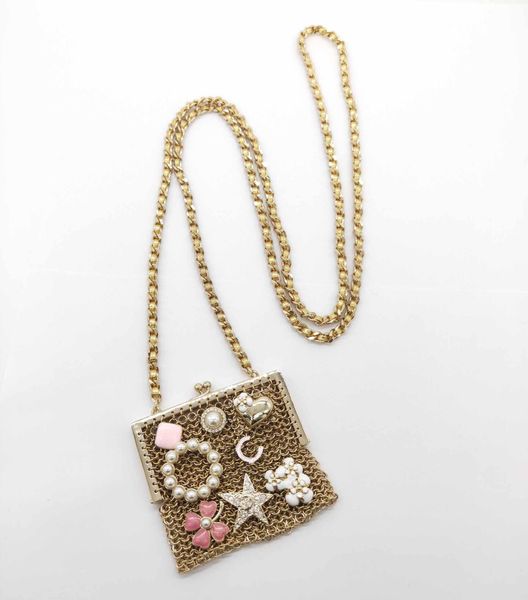 2022 luxury quality charm pendant long chain necklace with flowers and nature beads design have box stamp ps7079a, Golden
2022 luxury quality charm pendant long chain necklace with flowers and nature beads design have box stamp ps7079a, Golden
