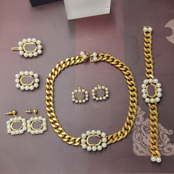 set fashion stud necklace brooch hairpin double g letter personality ladies wedding party designer jewelry high quality, Golden;silver
set fashion stud necklace brooch hairpin double g letter personality ladies wedding party designer jewelry high quality, Golden;silver