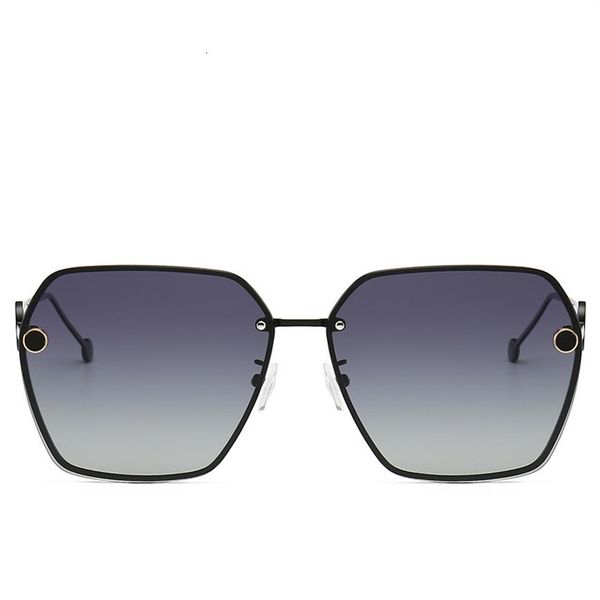 0114 sunglasses luxury women designer fashion oval summer style mixed color frame uv protection lens come with case210t, White;black
0114 sunglasses luxury women designer fashion oval summer style mixed color frame uv protection lens come with case210t, White;black