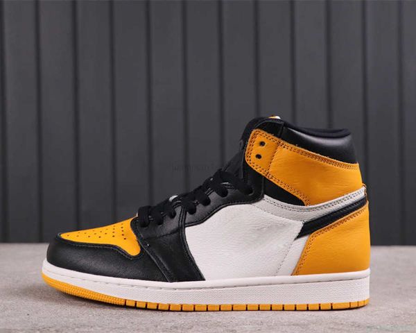 boots shoes jumpman 1 high og yellow toe black/taxi-white outdoor sneakers trainers with box
boots shoes jumpman 1 high og yellow toe black/taxi-white outdoor sneakers trainers with box