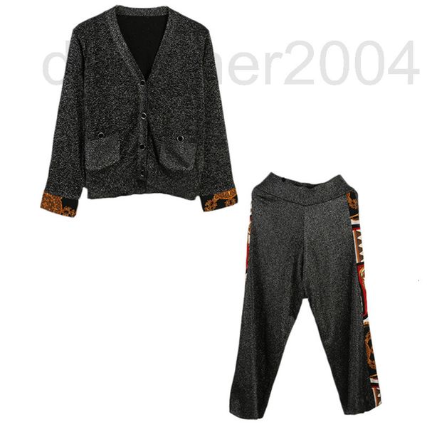 women's blouses & shirts designer 2019 autumn and winter new women's v-neck gold thread stitched letter pattern cardigan long knit, White
women's blouses & shirts designer 2019 autumn and winter new women's v-neck gold thread stitched letter pattern cardigan long knit, White