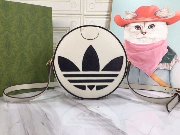 high-quality lady designer totes handbag nominating brand luxury large-capacity mother and baby leather classic fashion backpack22-22-7cm128
high-quality lady designer totes handbag nominating brand luxury large-capacity mother and baby leather classic fashion backpack22-22-7cm128