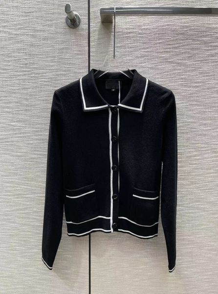 2022 new autumn winter milan runway sweaters lapel neck long sleeve women's sweater high end jacquard designer sweater 0830-16, White;black
2022 new autumn winter milan runway sweaters lapel neck long sleeve women's sweater high end jacquard designer sweater 0830-16, White;black