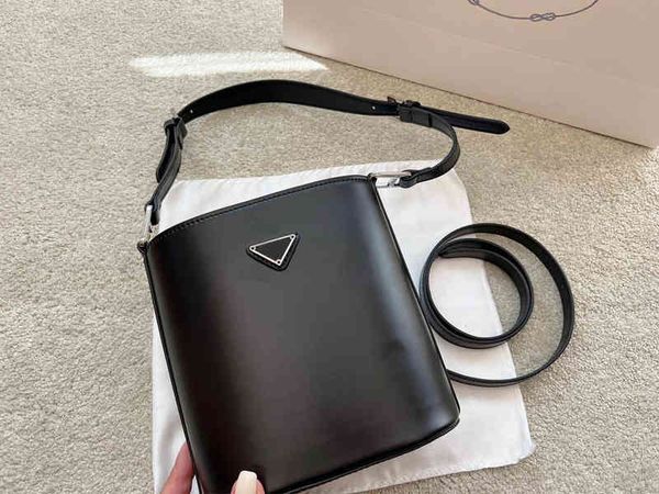 shoulder pra and adi new shopping bag designer purse luxury handbags bags handbag letter zipper 220816
shoulder pra and adi new shopping bag designer purse luxury handbags bags handbag letter zipper 220816