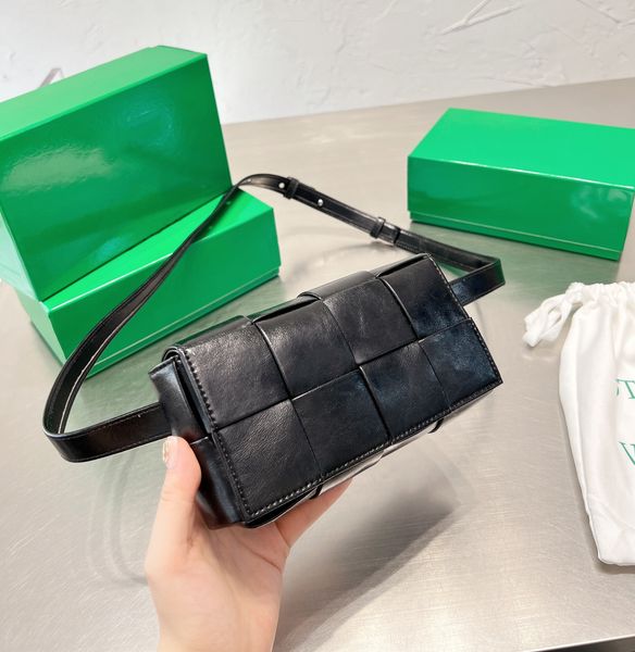 2022designer classic luxurys handbags cowhide messenger bags stitched flap cassette designers oil wax leather woven belt bag
2022designer classic luxurys handbags cowhide messenger bags stitched flap cassette designers oil wax leather woven belt bag